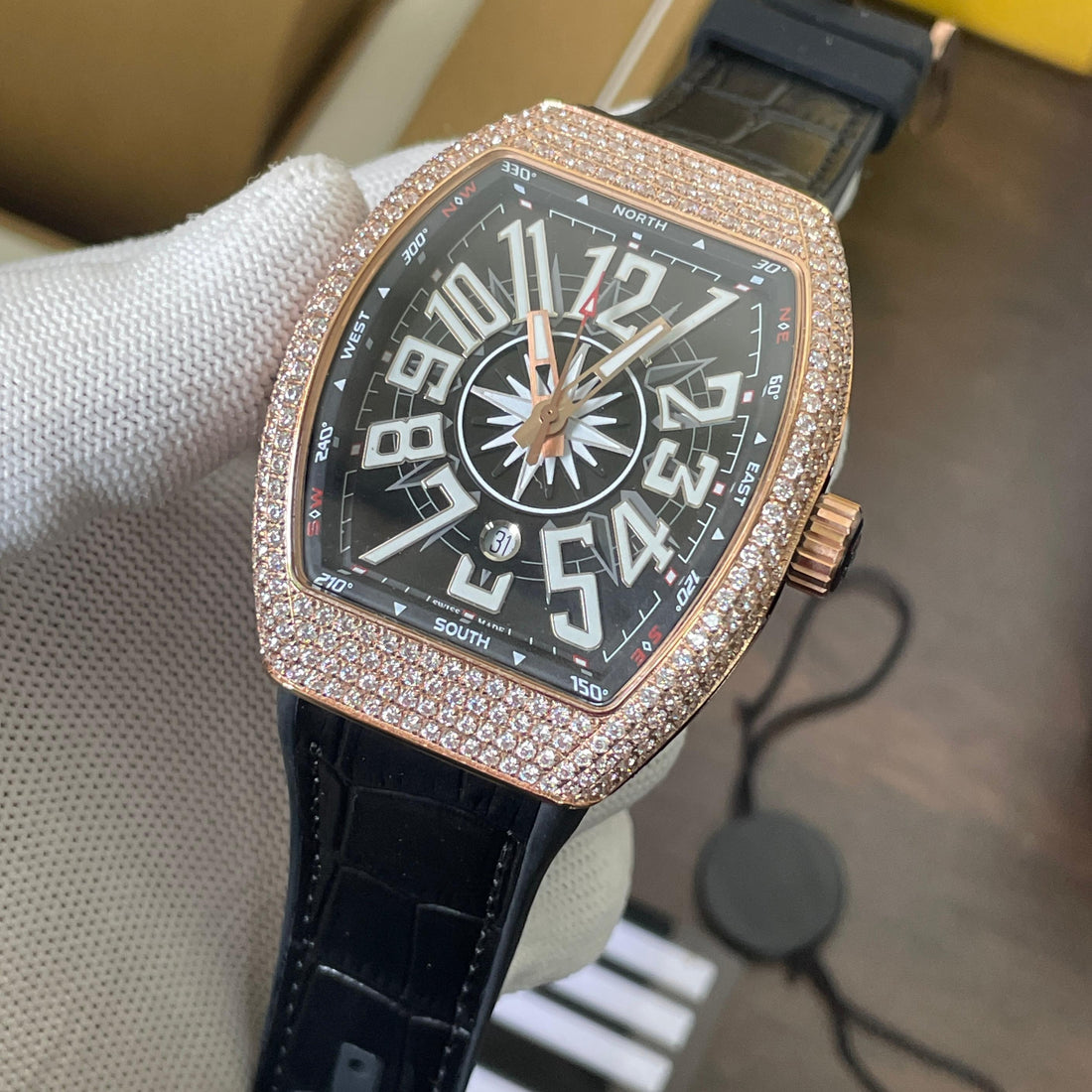New Franck Mullerās Vanguard Bezel Diamond  Limited Edition Watch