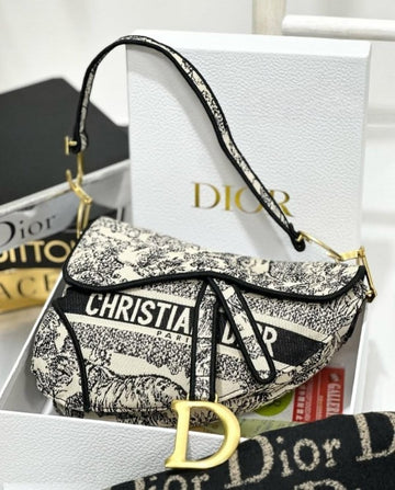 Dior Saddle Blue Toile de Jouy Embroidery With OG Box & Dust Bag (Black Tiger)