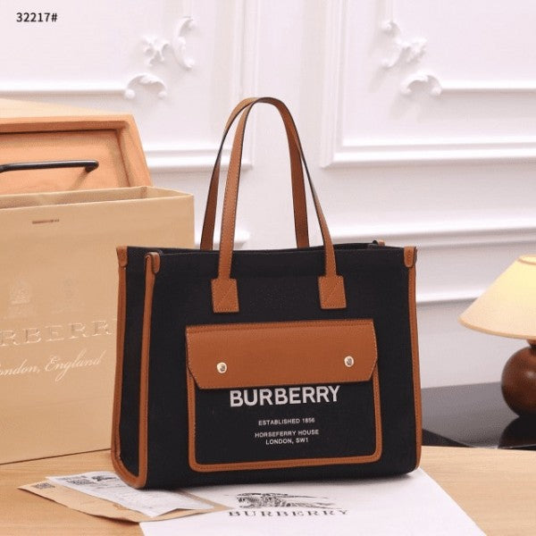 Burberry Horseferry London Tote Bag With Dust Bag