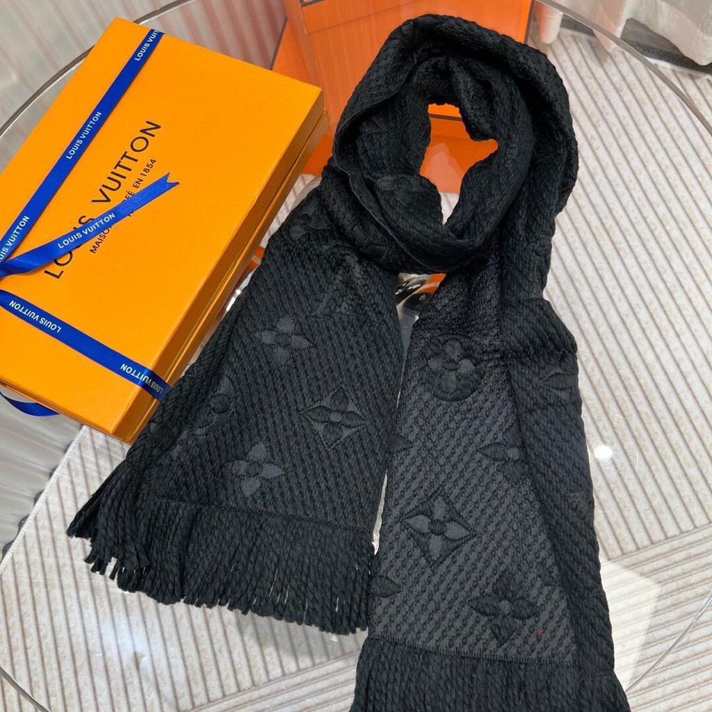 LOUIS VUITTON LATEST EDITION MUFFLER - LABLEWHORE.COM