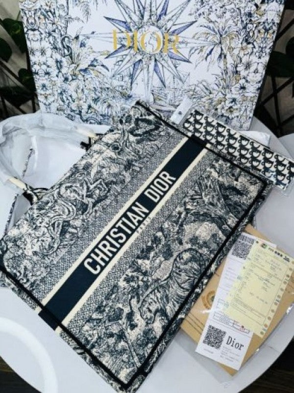 Dior Tiger Book Tote Oblique Embroidery With OG Box & Dust Bag & Scarf - LABLEWHORE.COM