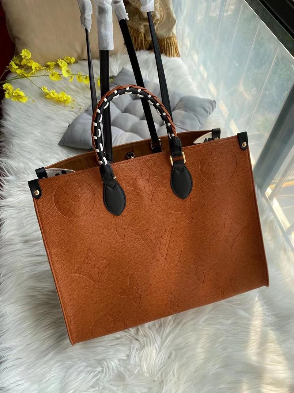 LOUIS VUITTON ON THE GO LEOPARD EDITION TOTE BAG - LABLEWHORE.COM