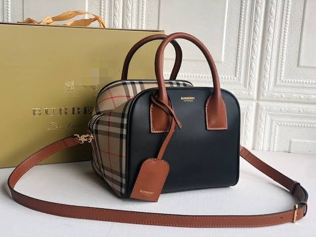 Burberry Vintage CUBE CHECKS Shoulder Bag - LABLEWHORE.COM