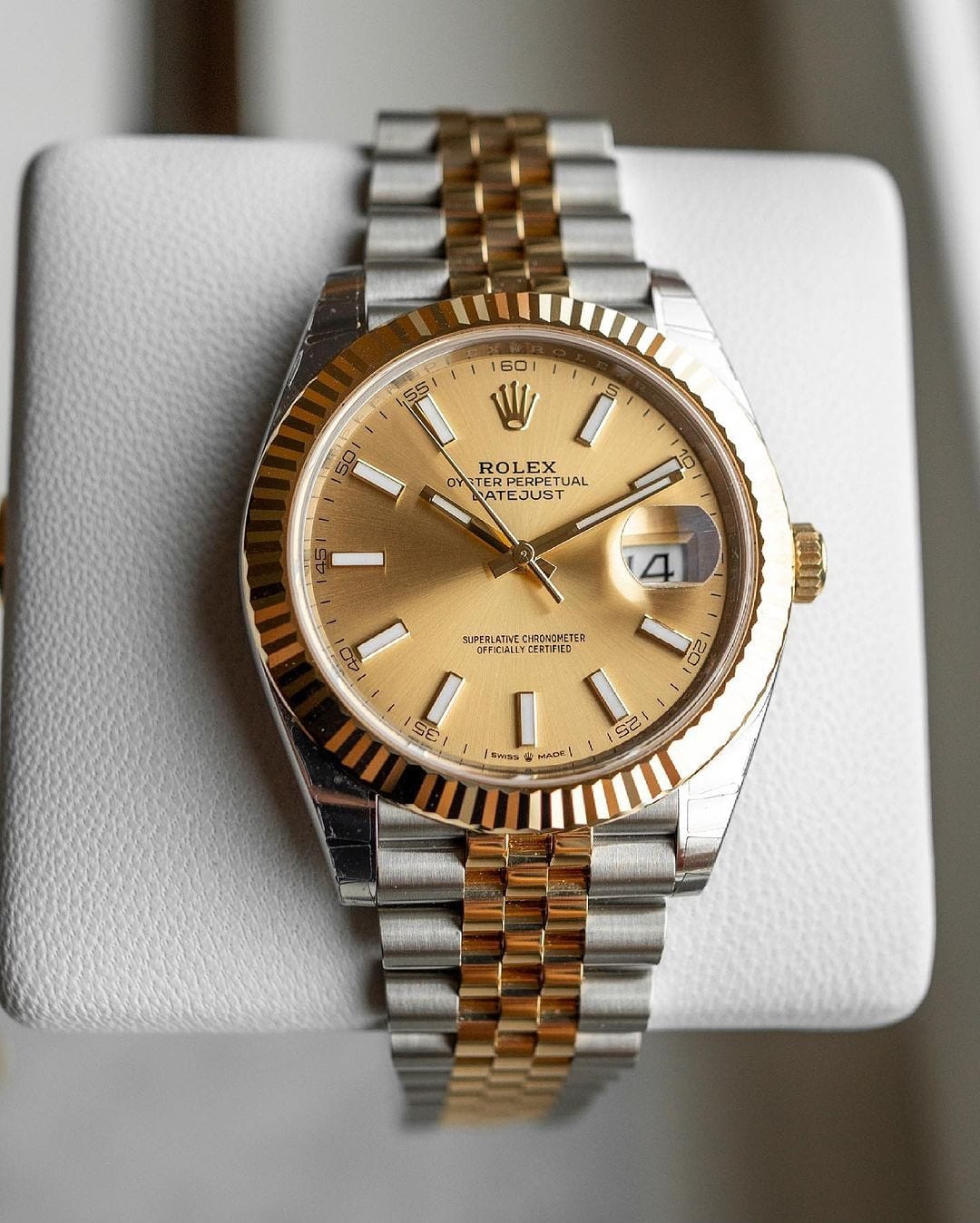 Rolex DateJust Gold Silver Wstch