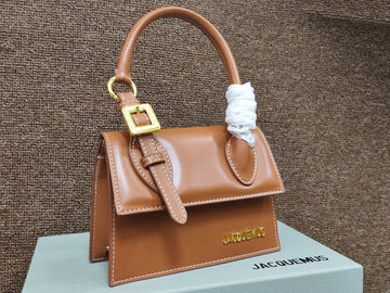 JACQUEMUS GRAND LE CHIQUITO TAGGED BUCKLE BAG