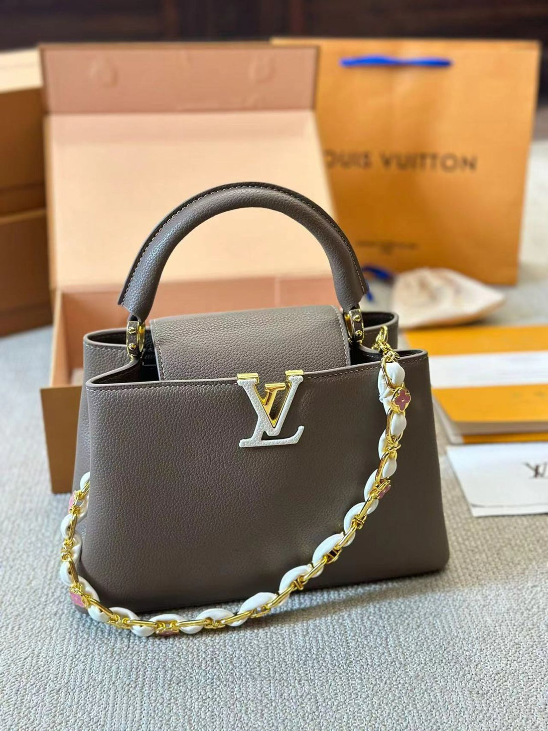 LOUIS VUITTON CAPPUCINES