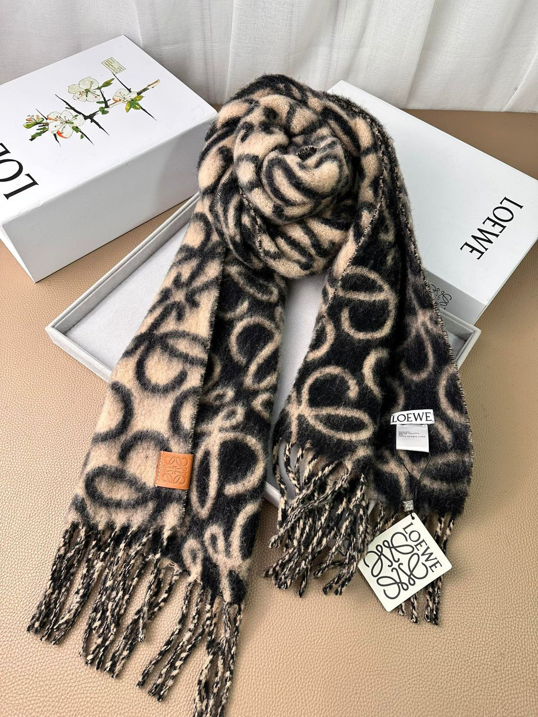 LOEWE WARM STOLES