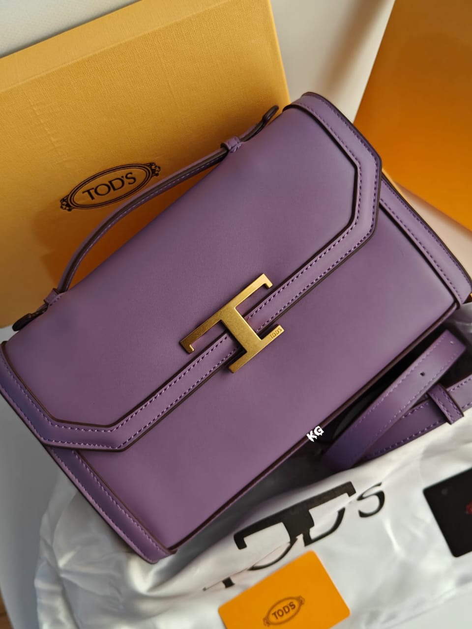 TOD'S TIMELESS HANDBAG CUM SHOULDER BAGS