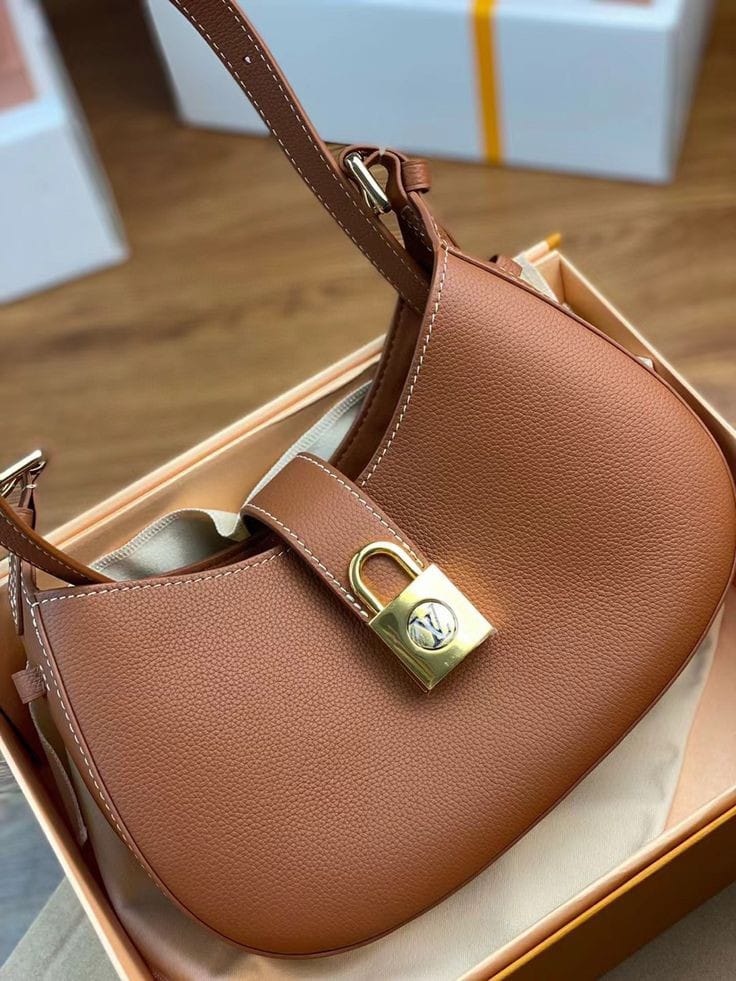 LOUIS VUITTON LOW KEY SHOULDER BAGS