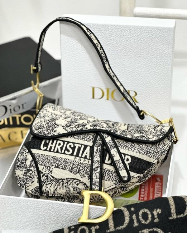 Dior Saddle Blue Toile de Jouy Embroidery With OG Box & Dust Bag (Black Tiger)