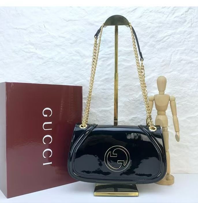 GUCCI BLONDIE PATENT SHOULDER BAGS IN TWO SIZES