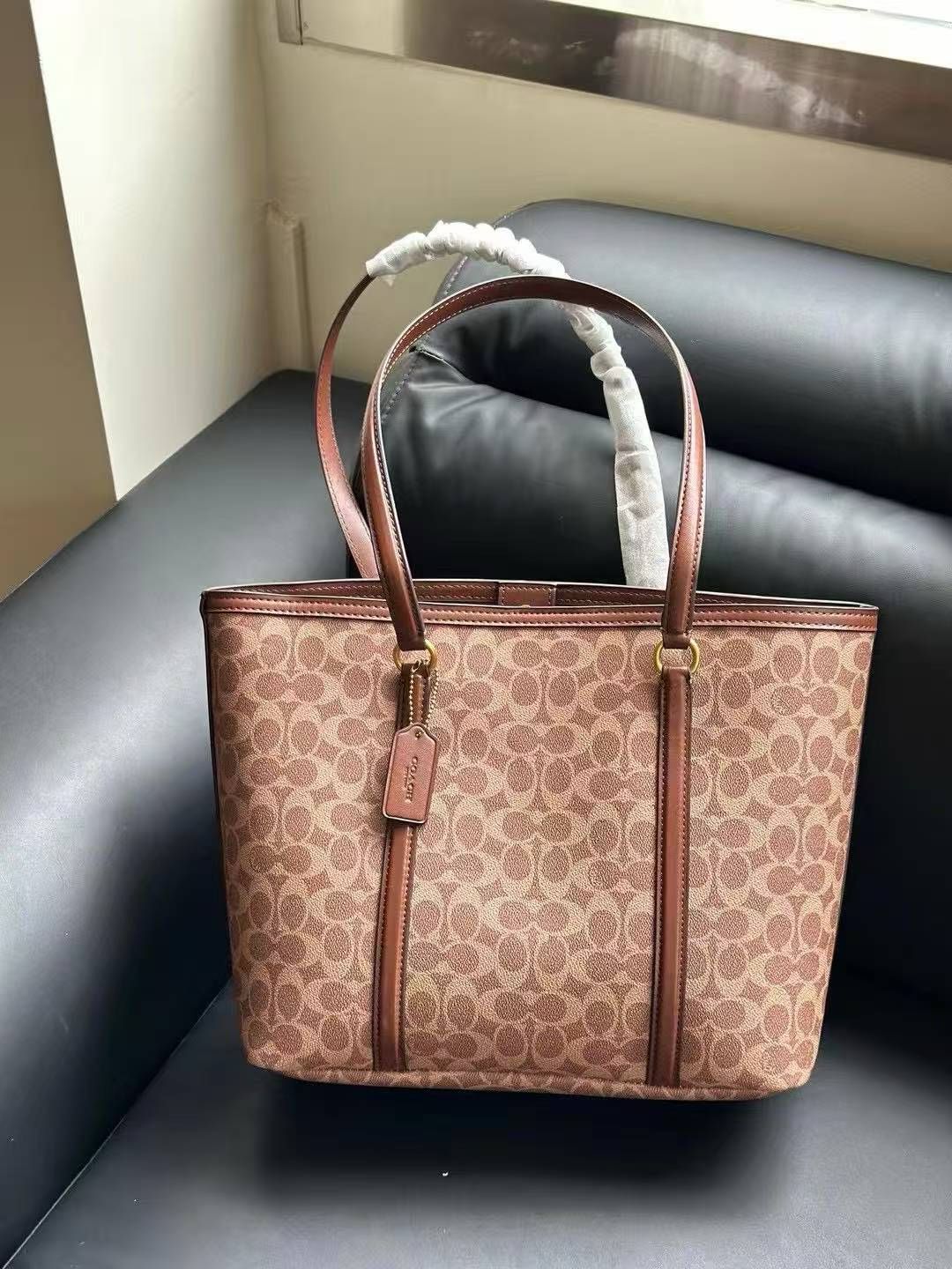 COACH CITY TOTE
