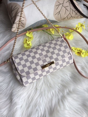 LOUIS VUITTON FAVOURITE SLING BAG