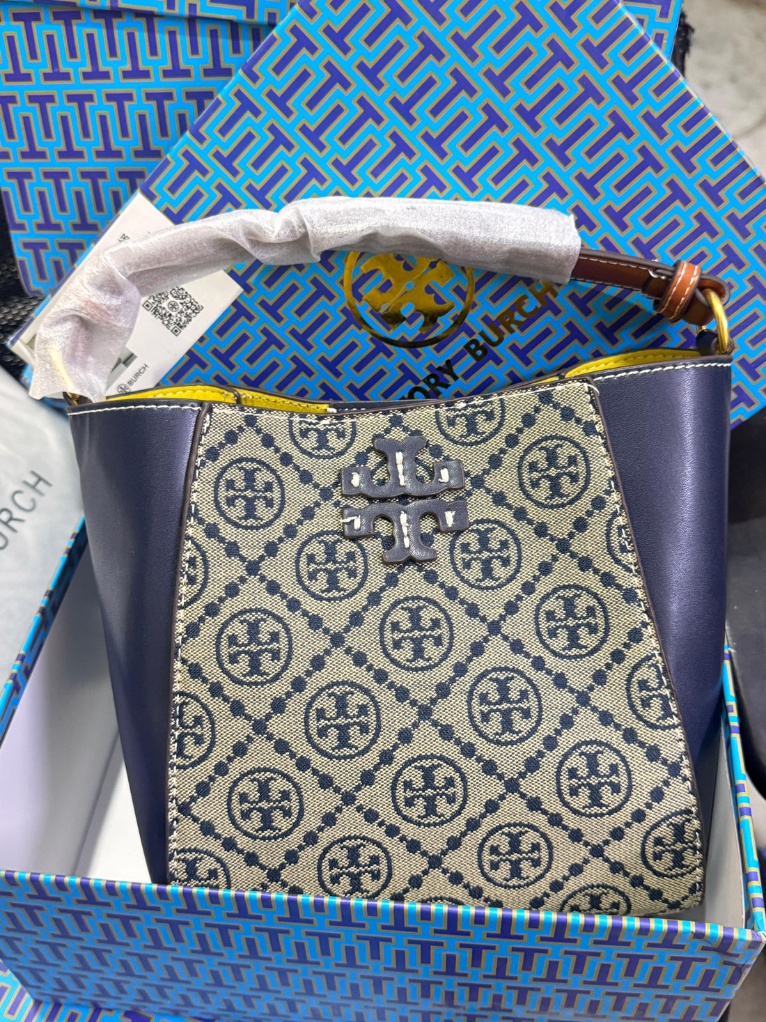 TORY BURCH SMALL BUCKET SATCHEL BAG