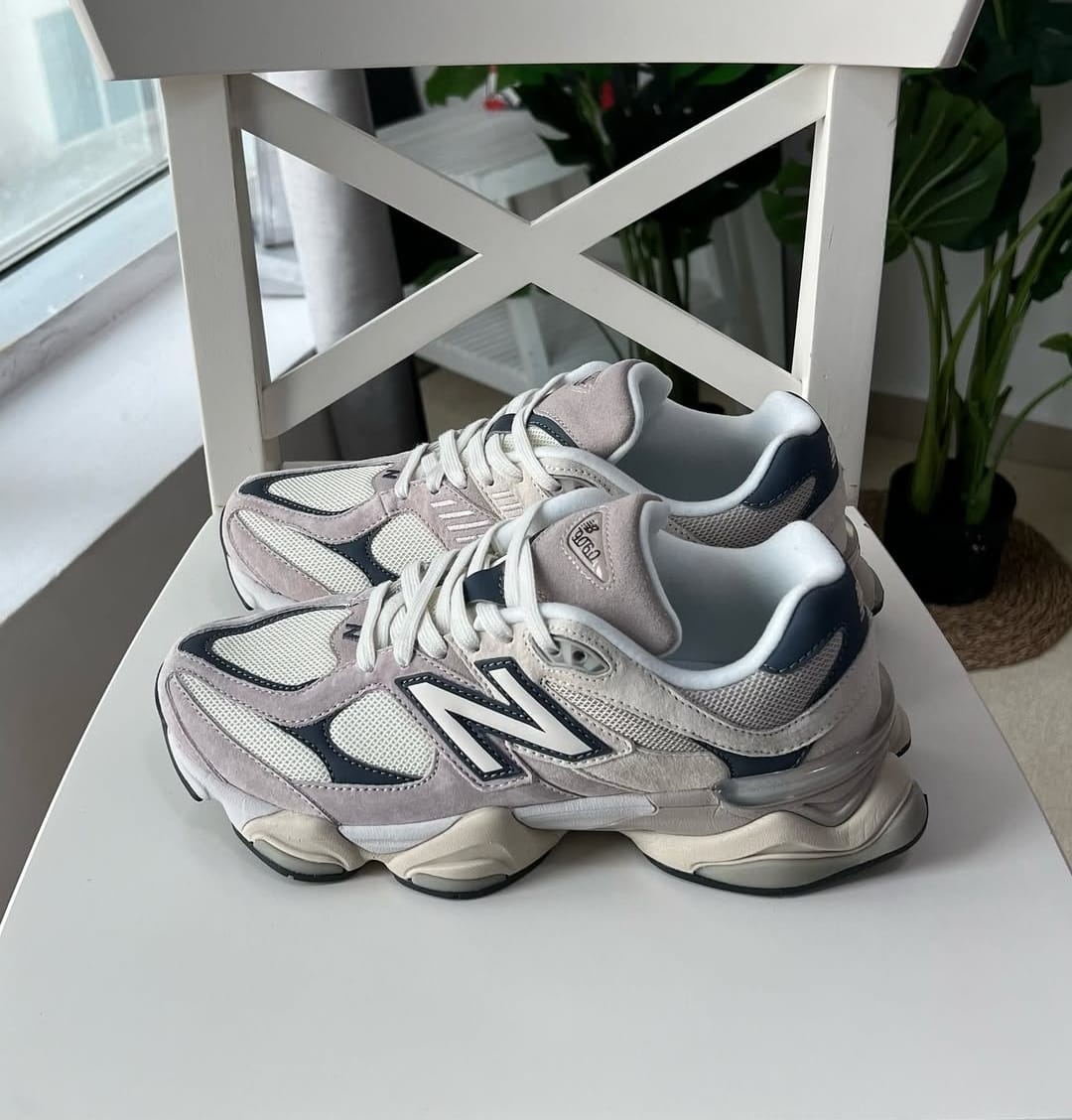 New Balance 9060 MOONROCK LINEN GREY