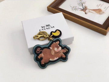 OACH ORIGINALS KEY CHARMS