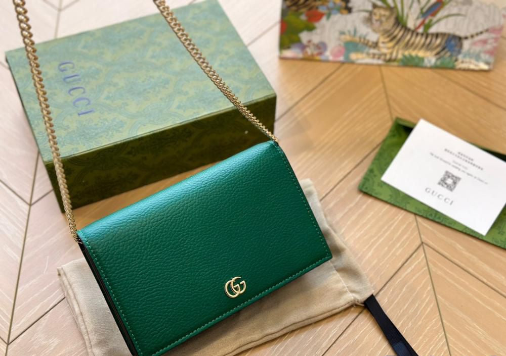 GUCCI MARMONT CHAIN LEATHER SLING BAG