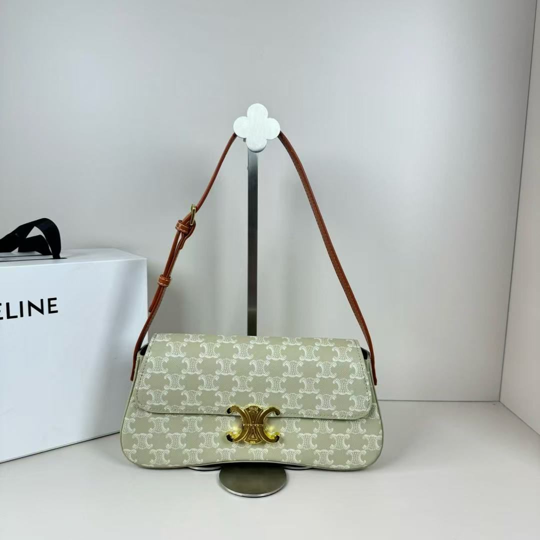 CELINE LOLA TRIOMPHE SHOULDER BAG