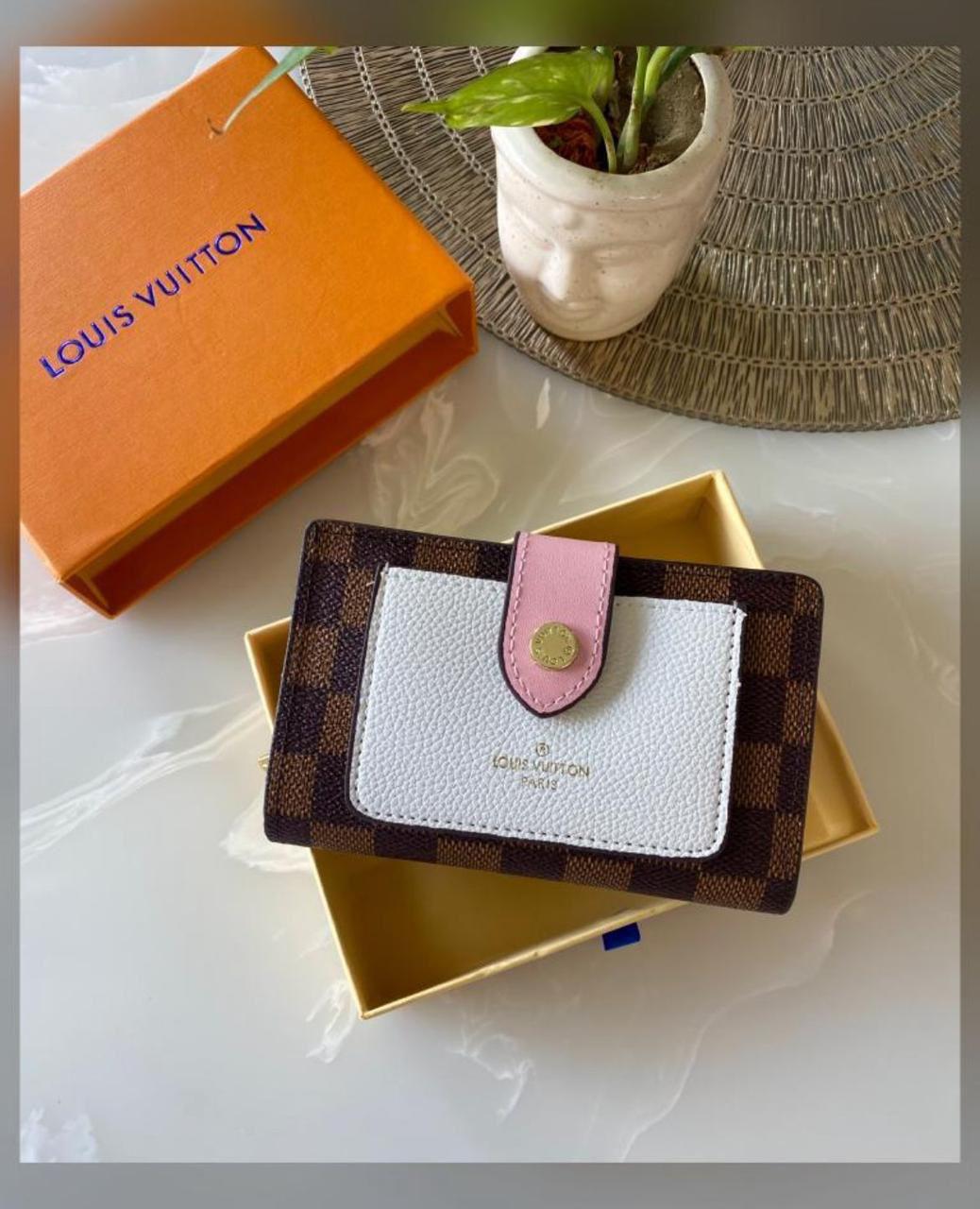 LOUIS JULIETTE BOOK FOLD THREE QUATER SIZE WALLET