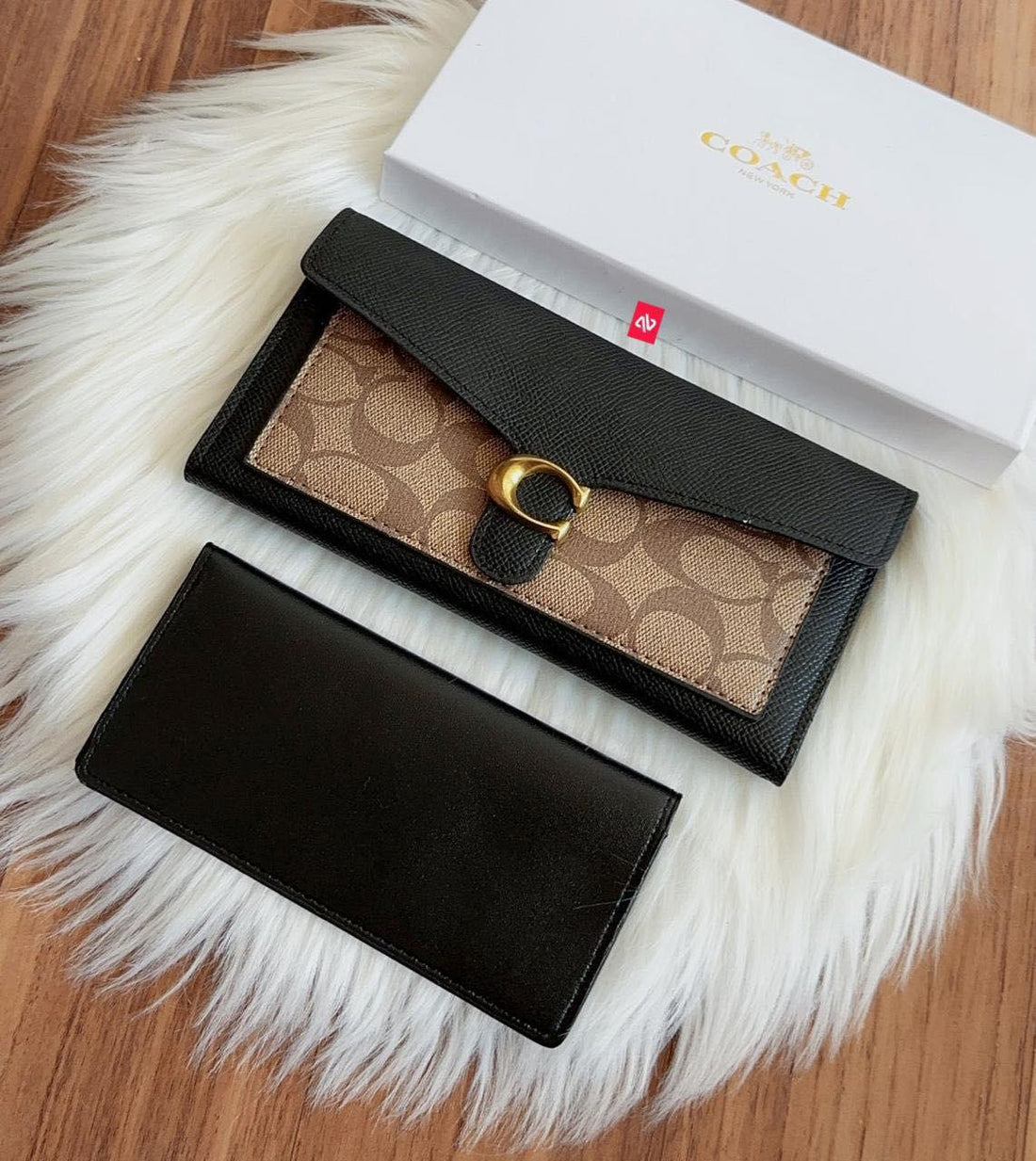 COACH TABBY WALLET