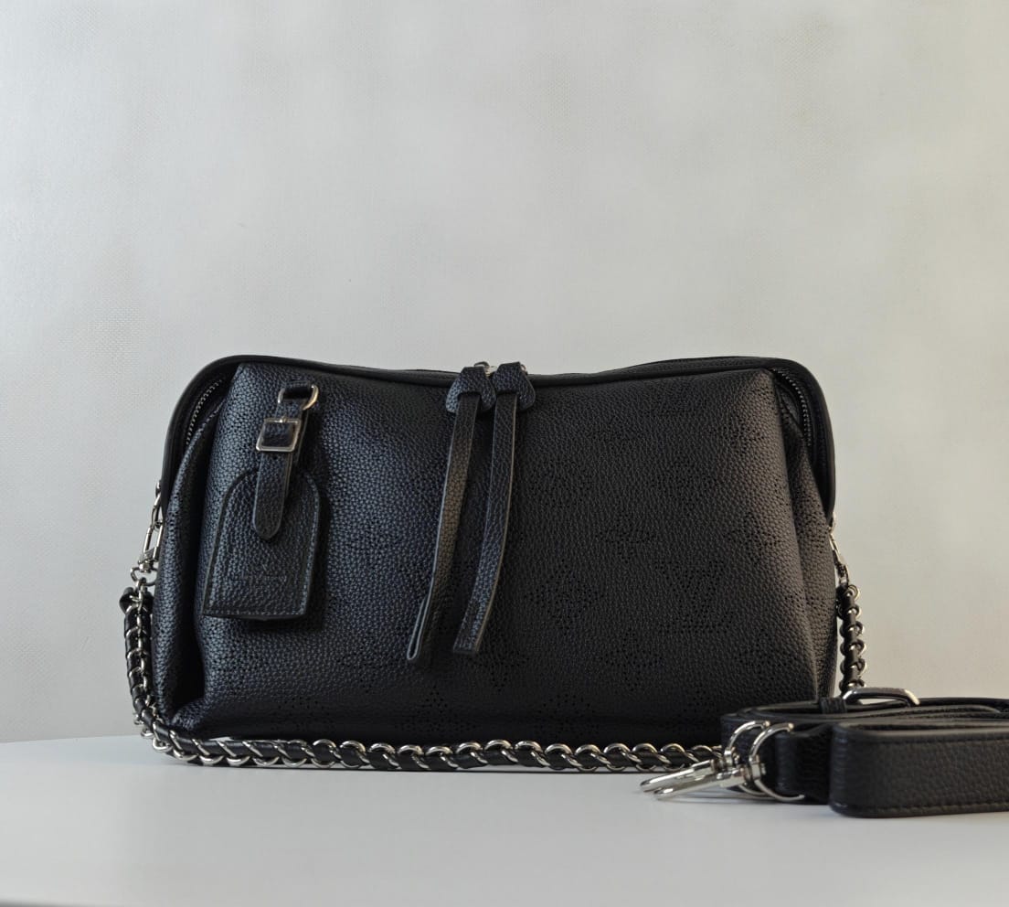 LOUIS VUITTON MAHINA