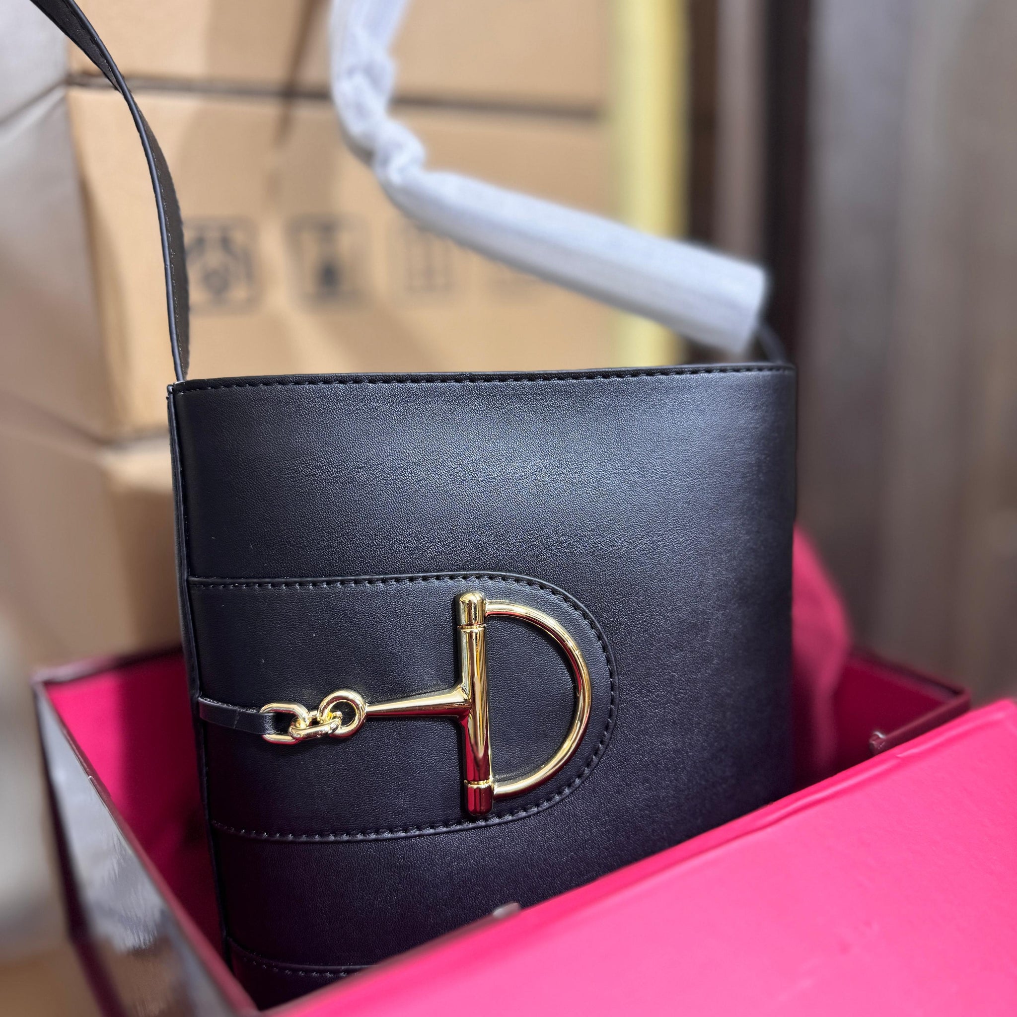 GUCCI 73 BUCKET BAG IN SIGNATURE AND PLAIN