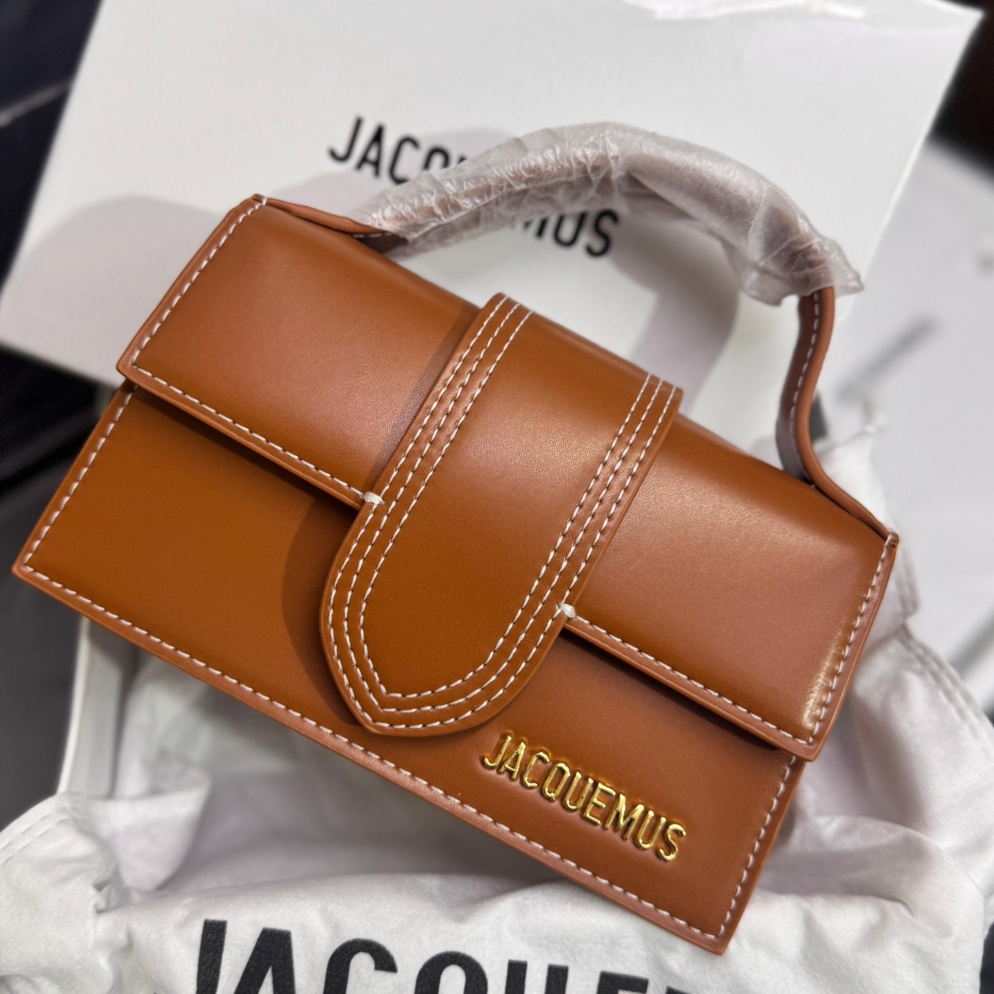 JACQUEMUS SHOULDER BAGS