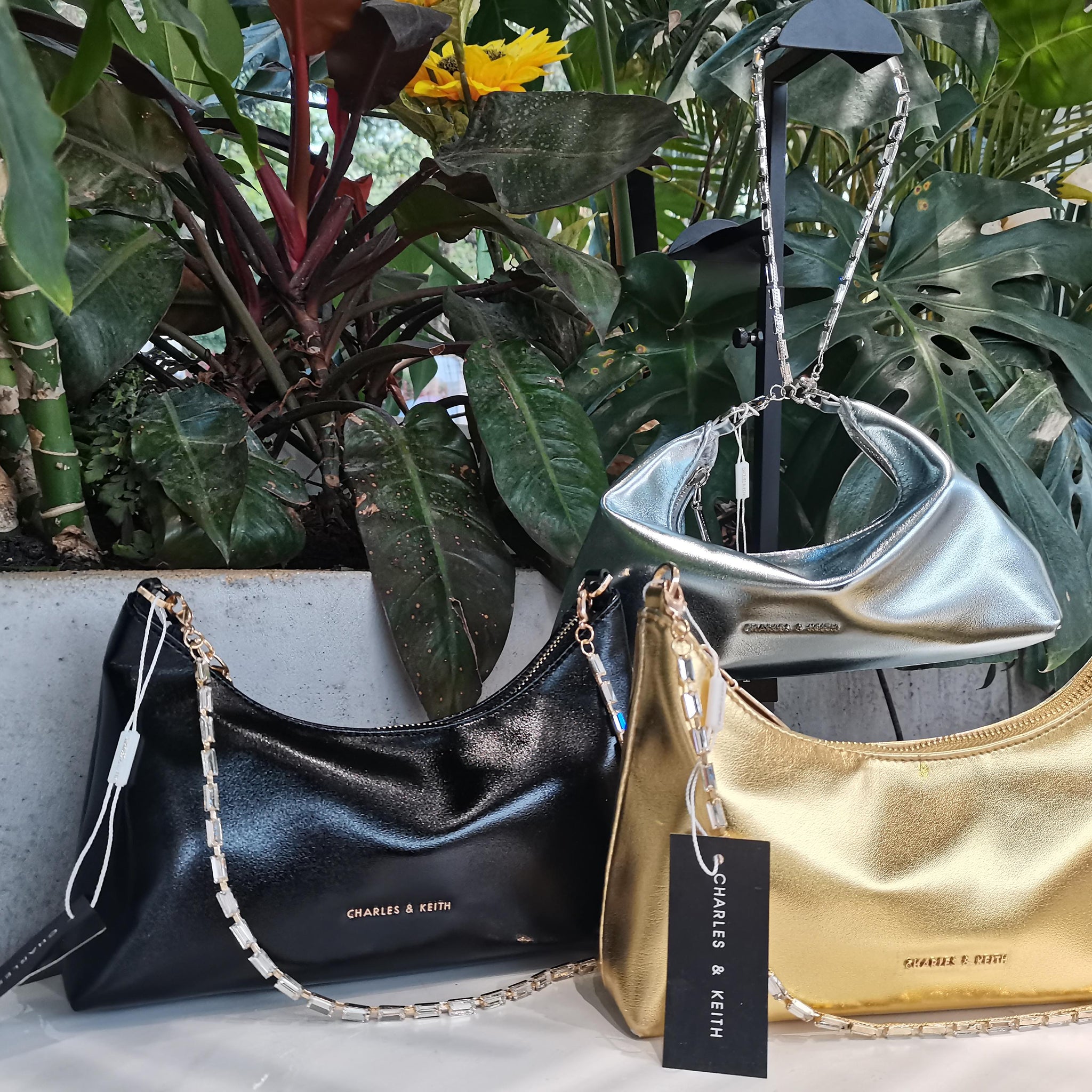 CHARLES & KEITH CHAIN EMBELLISHED SHOULDER CUM SLOUCHY BAG