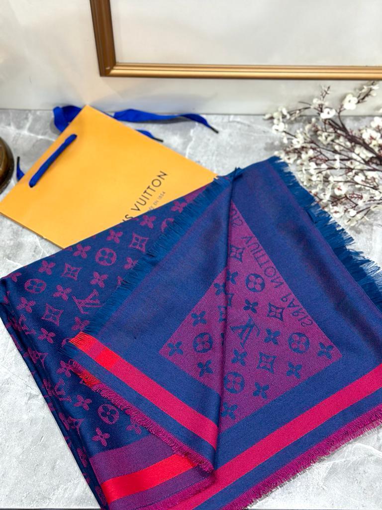 LOUIS VUITTON SEMI WOOLLEN STOLE