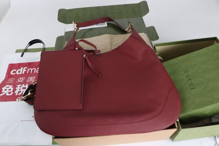GUCCI B HOBO SHOULDER BAG