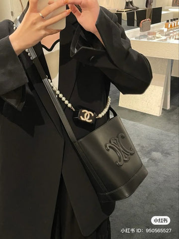 CELINE CALFSKIN TRIOMPHE BUCKET BAG