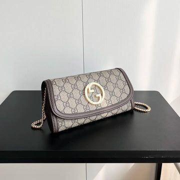 GUCCI BLONDIE WALLET WITH LONG SHOULDER CHAIN