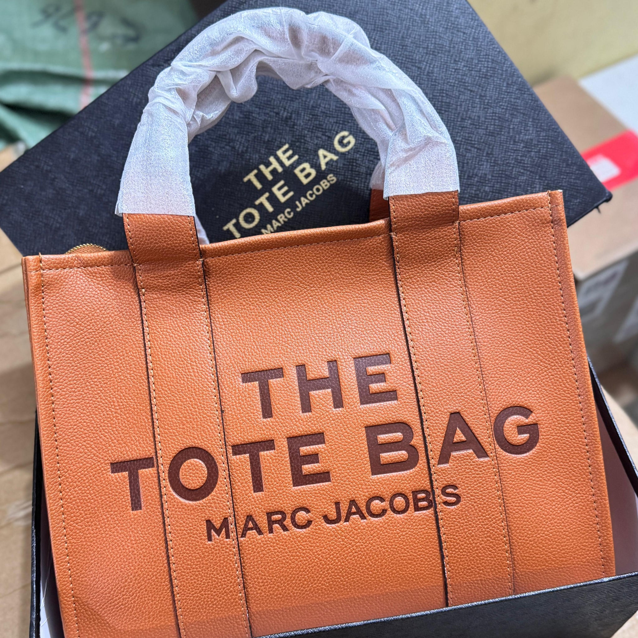 MARC JACOBS TOTE BAGS