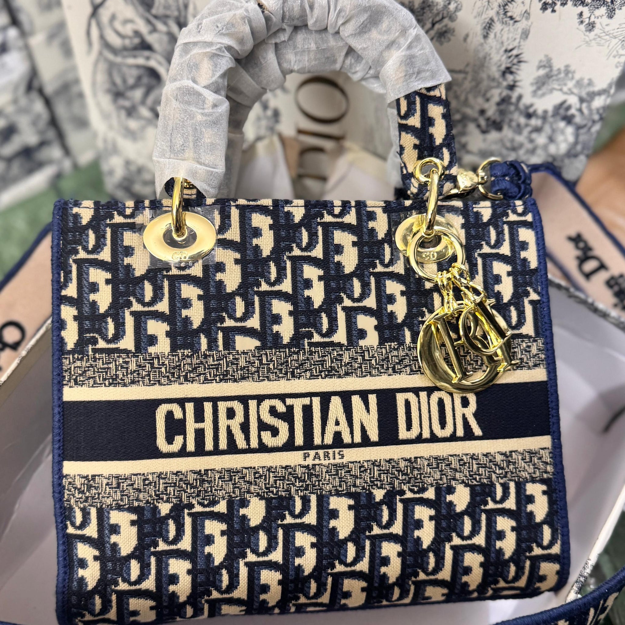 LADY DIOR JACQUARD SERIES