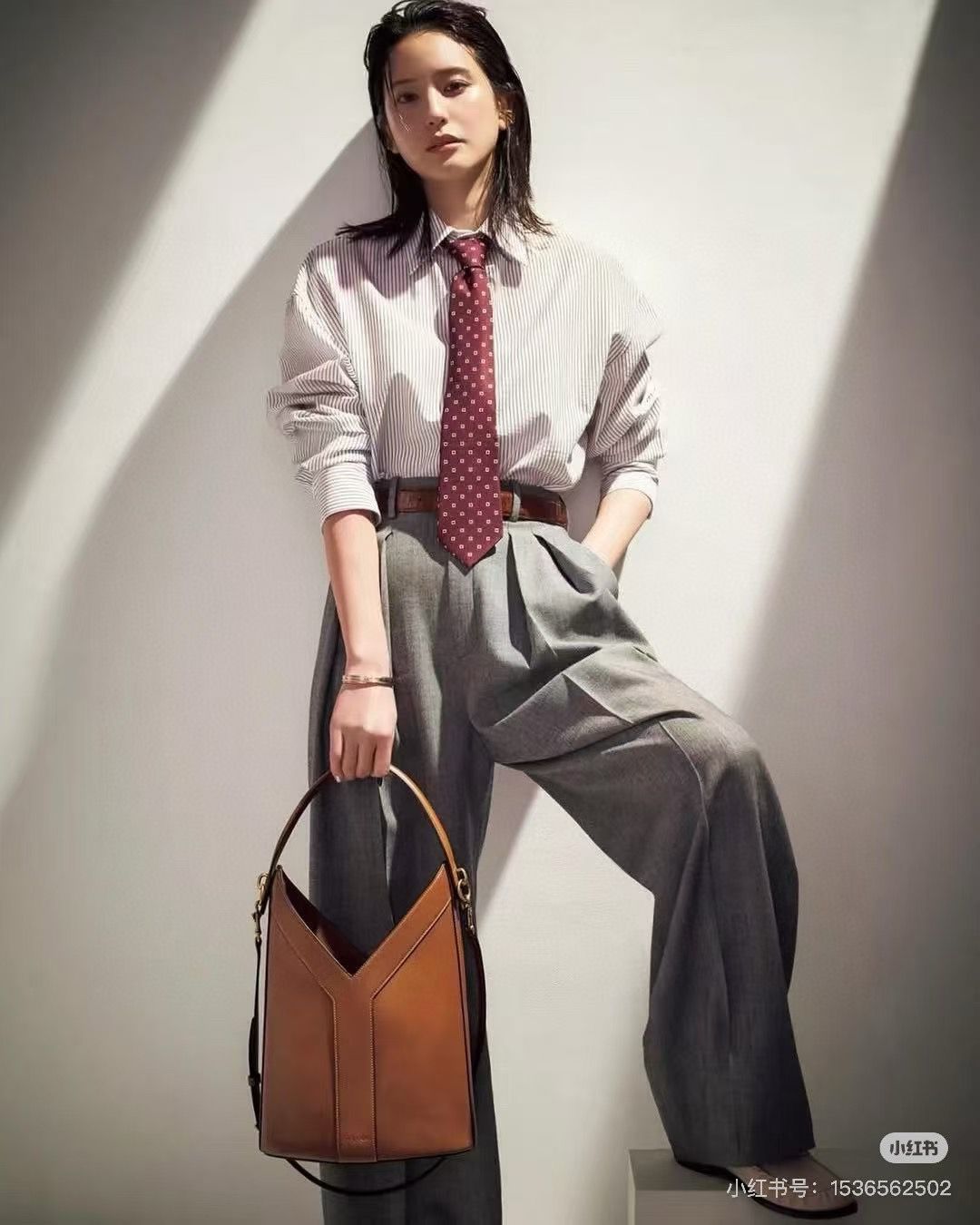 YSL Y TOP HANDLE BUCKET BAG