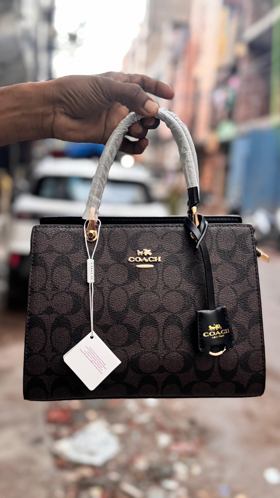 COACH HANDBAGS WITH PARTITION INSIDE AND LONG BELT