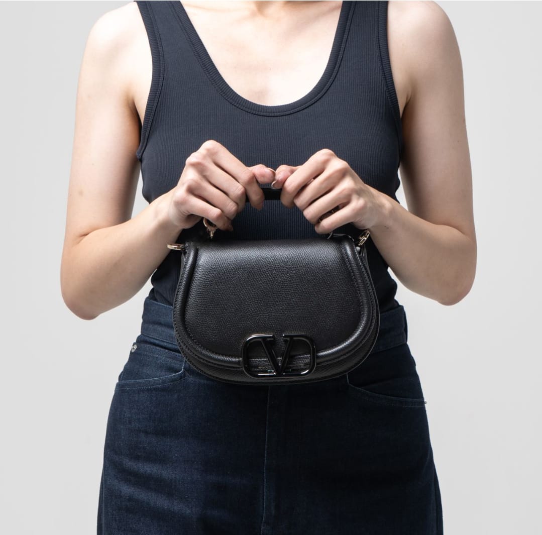 VALENTINO GARAVANI VSLING BAGS.