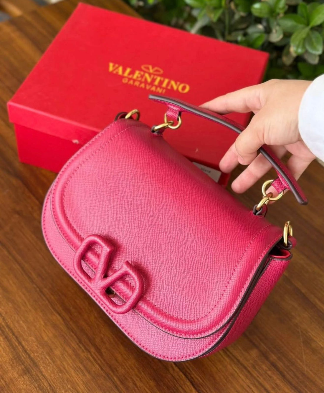 VALENTINO GARAVANI VSLING BAGS.