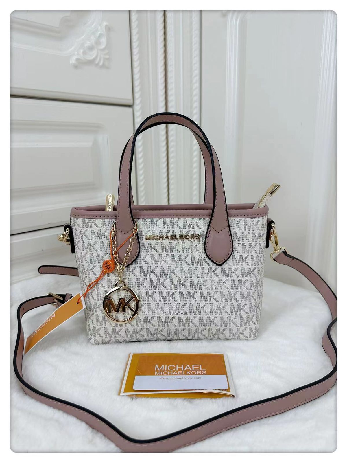 MICHAEL KORS SATCHEL