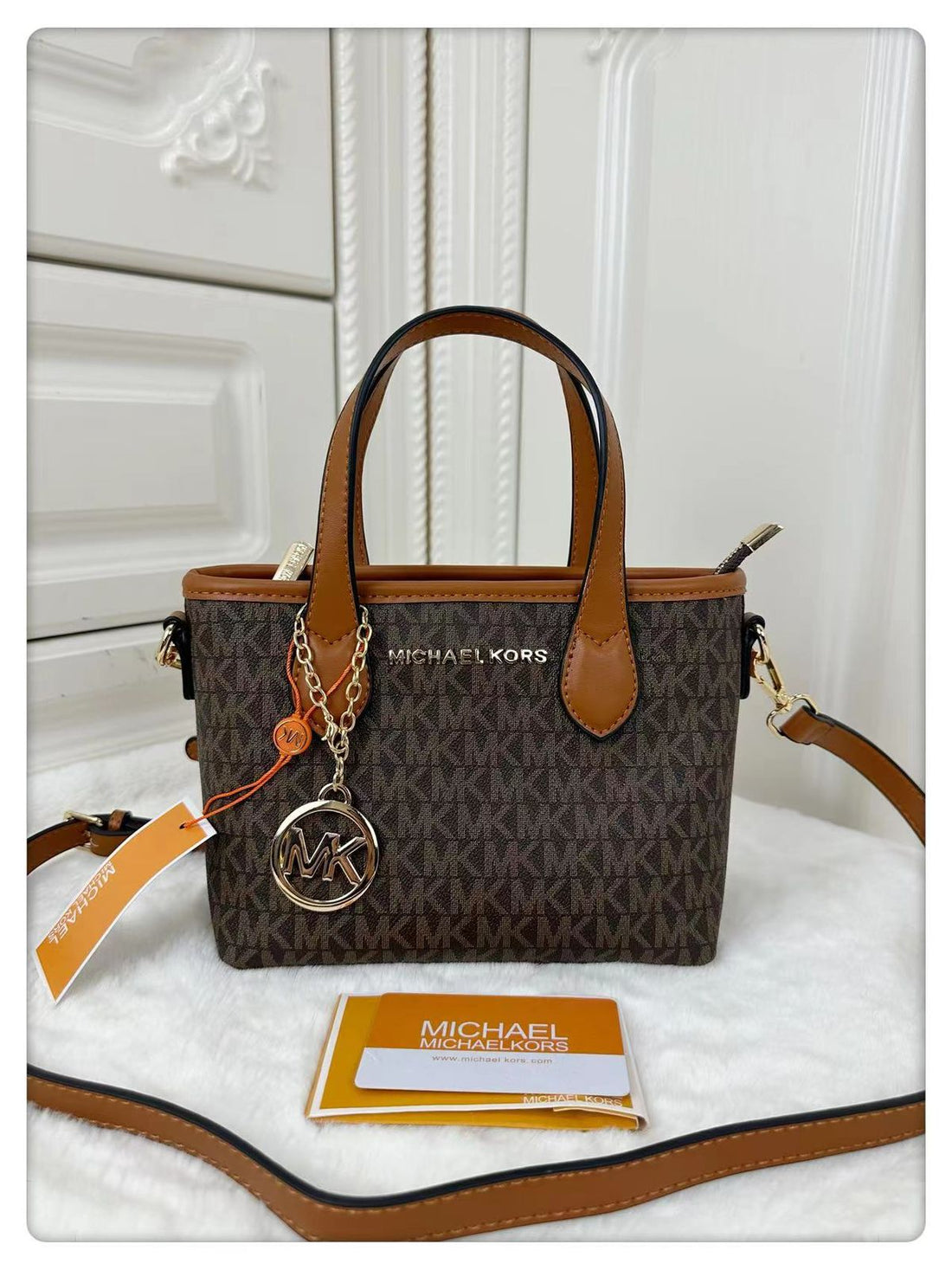MICHAEL KORS SATCHEL