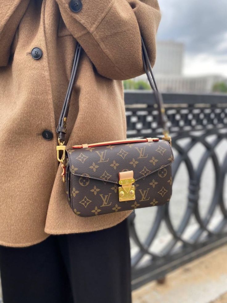 LOUIS VUITTON METIS POCHETTE EAST WEST BAGS