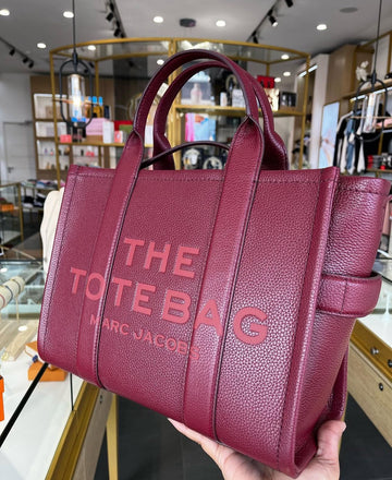 MARC JACOBS LEATHER MEDIUM TOTE BAG