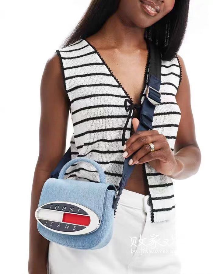 TOMMY JEANS TOP HANDLE BAGS